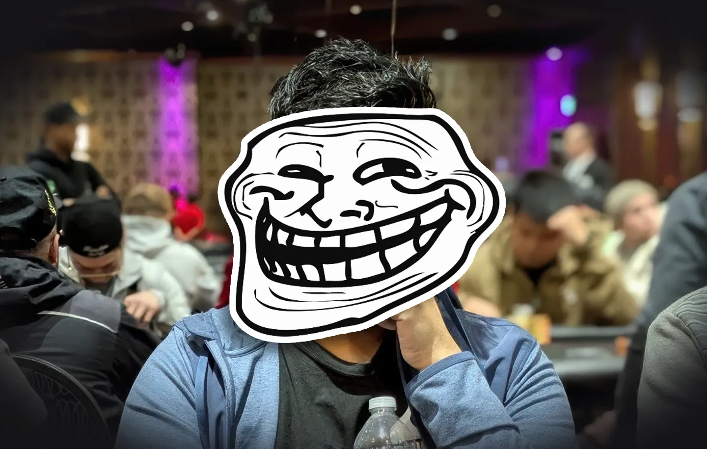 你讨厌在牌桌上喋喋不休的人吗？其实那是他们的策略